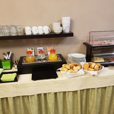 פאדנג'ה סול גארדה Hotel Francesco מראה חיצוני תמונה